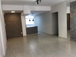 #174-7 - Apartamento para Venda em Santos - SP