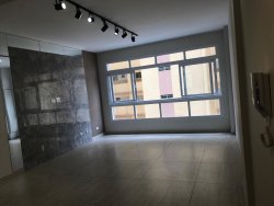#174-7 - Apartamento para Venda em Santos - SP