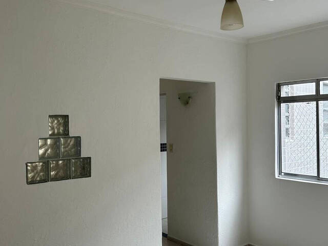 #087-10 - Apartamento para Venda em Santos - SP