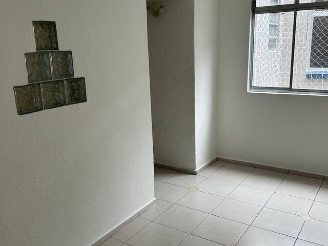 #087-10 - Apartamento para Venda em Santos - SP