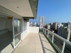 #133-8 - Apartamento para Venda em Santos - SP