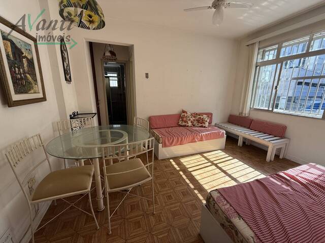 #196-3 - Apartamento para Venda em Santos - SP