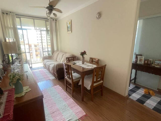 Apartamento 1 dormitório com sacada no bairro Embaré em Sant