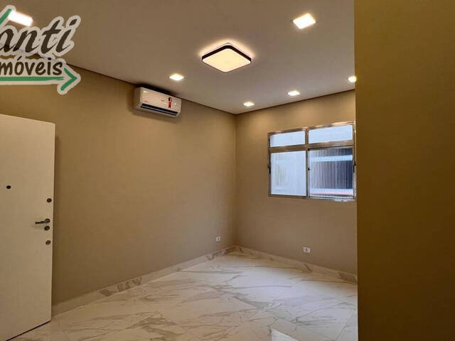 Apartamento modernizado à venda em Santos - 2 quartos Embaré