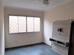 #051-10 - Apartamento para Venda em Santos - SP