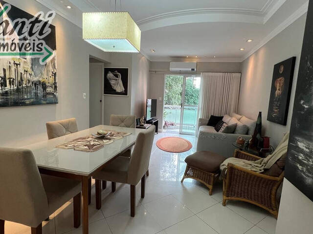 Apartamento com 2 dormitórios e 2 vagas demarcadas no bairro
