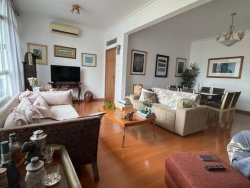 #138-1 - Apartamento para Venda em Santos - SP